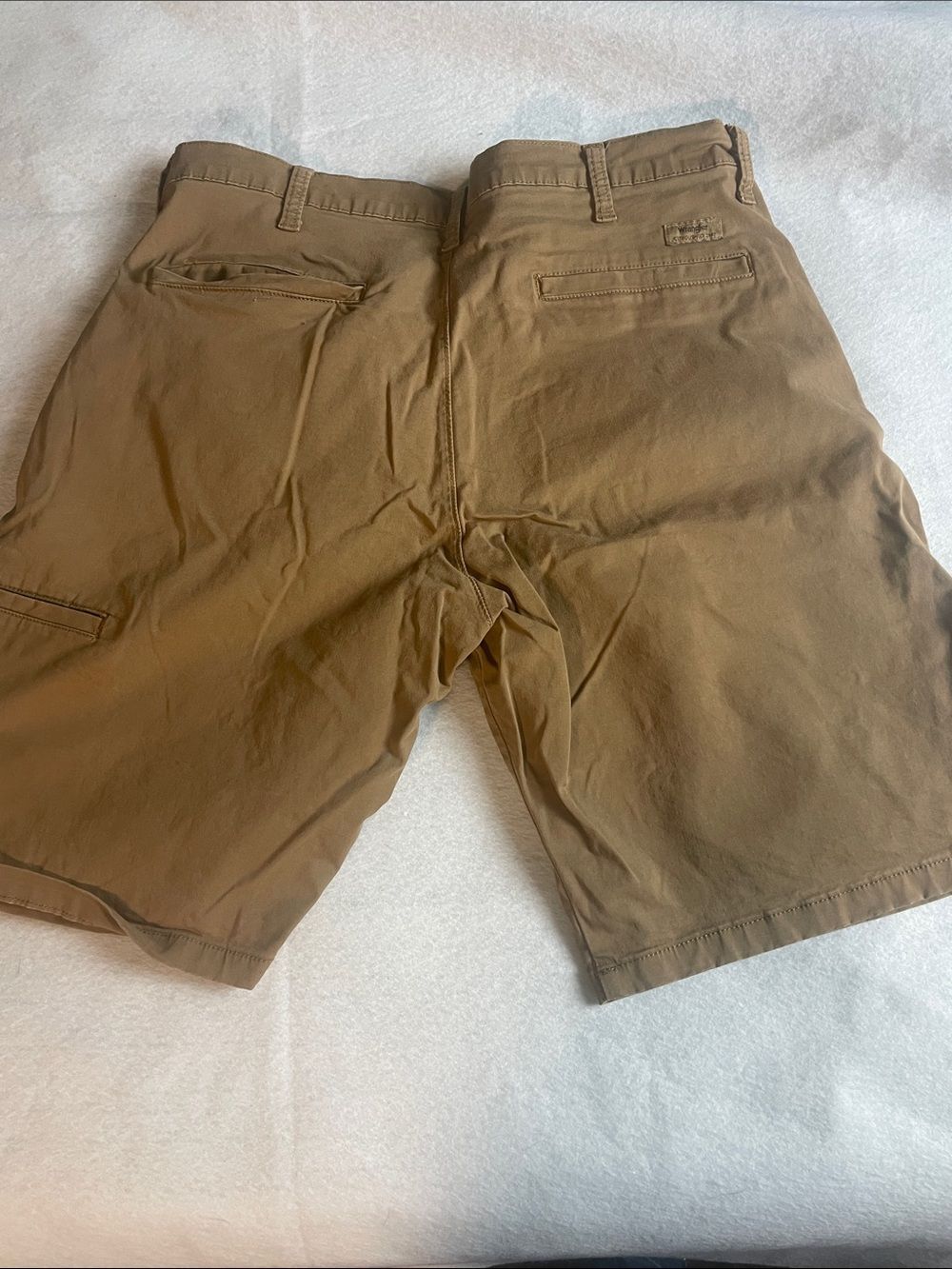 Wrangler Men's Flat Front Shorts in Khaki Brown - Picture 2 of 5
